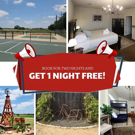 Fredericksburg Stay W Patio, Fire Pit & Hot Tub